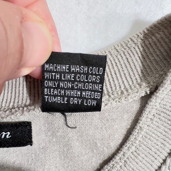 Speculation Petite Short Sleeve Rib Knit Sweater Woman's PL *PETITE* V-neck - Picture 4 of 8